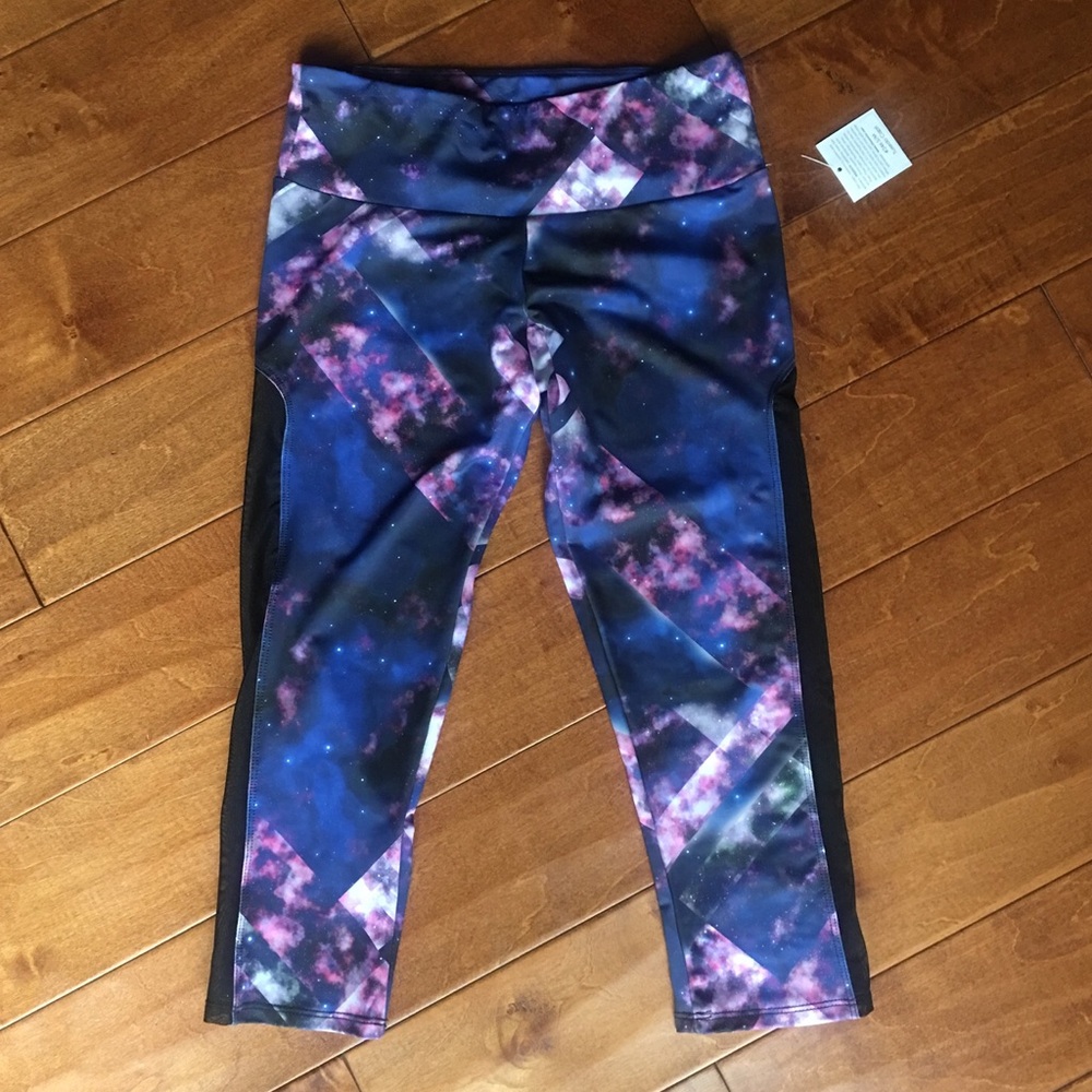 ONZIE Yoga Tights Mesh Capri Length Space Design Leggings Sz Small / Medium NEW